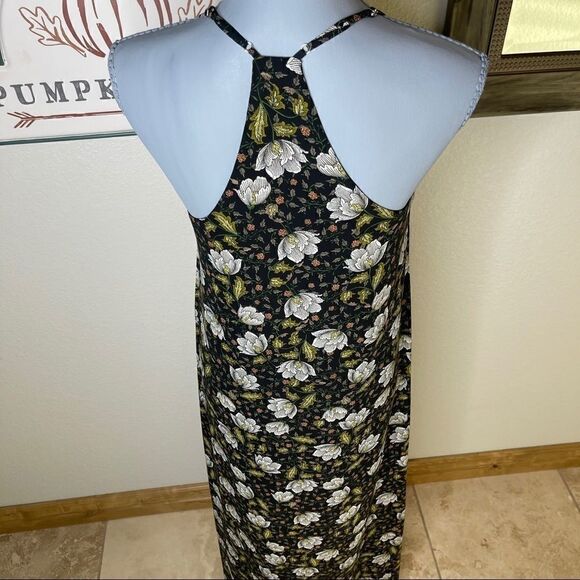 Smell The Roses Spaghetti Strap Floral V Neck Halter Back Maxi Dress Size Small - Picture 13 of 16